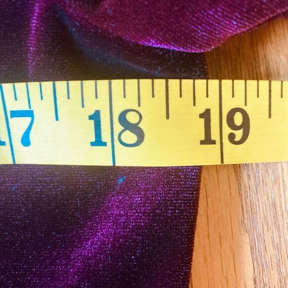 Hidden Alley Velveteen Short Sleeve Top - Picture 6 of 8